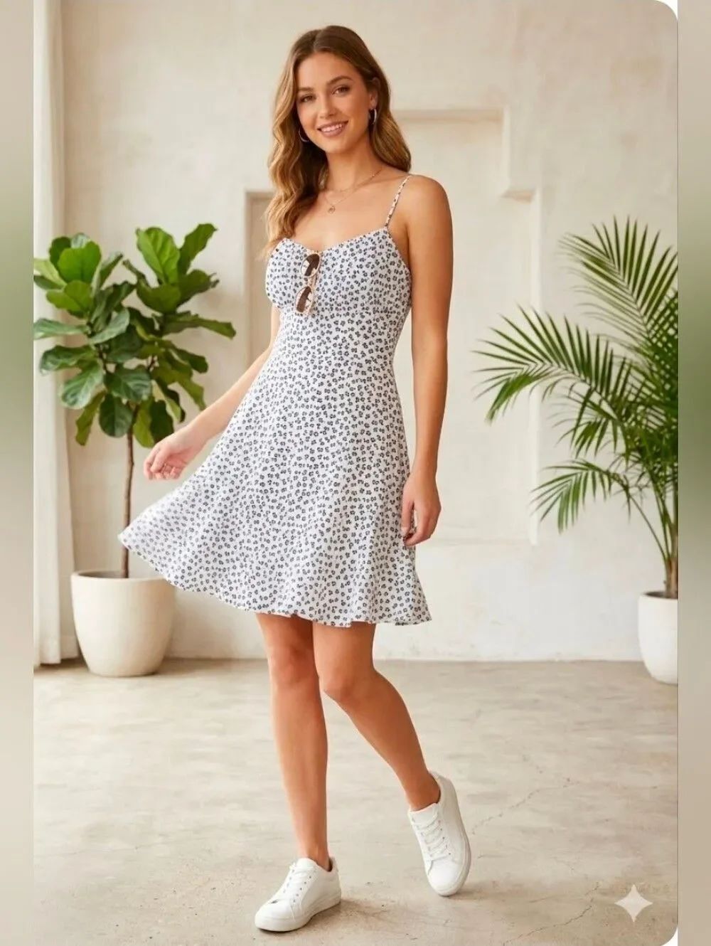 NWT Francesca's Miami L Straps White Navy Zipper Floral Women Romper Boutique